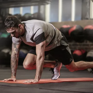 Mata treningowa 7 mm RAMT-11014RD REEBOK (czerwona)