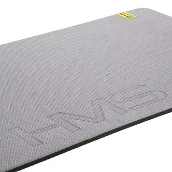 Mata fitness klubowa z otworami 120x60cm EVA 15mm MFK07 HMS (szaro-czarna)