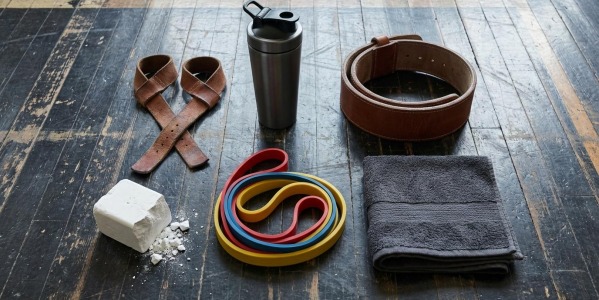 Najlepsze akcesoria na siłownię - poznaj najlepsze sprzęt do treningu siłowego i domowej siłowni