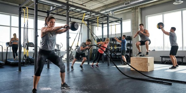 Trening funkcjonalny - najlepszy sprzęt do treningu i akcesoria do treningu funkcjonalnego w crossfit i siłowni