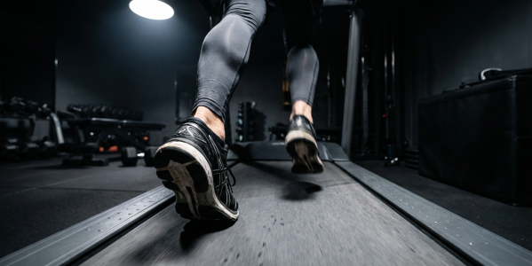 Jak wrócić do formy po zimie? 7 sprzętów do treningu cardio i spalania kalorii w domu